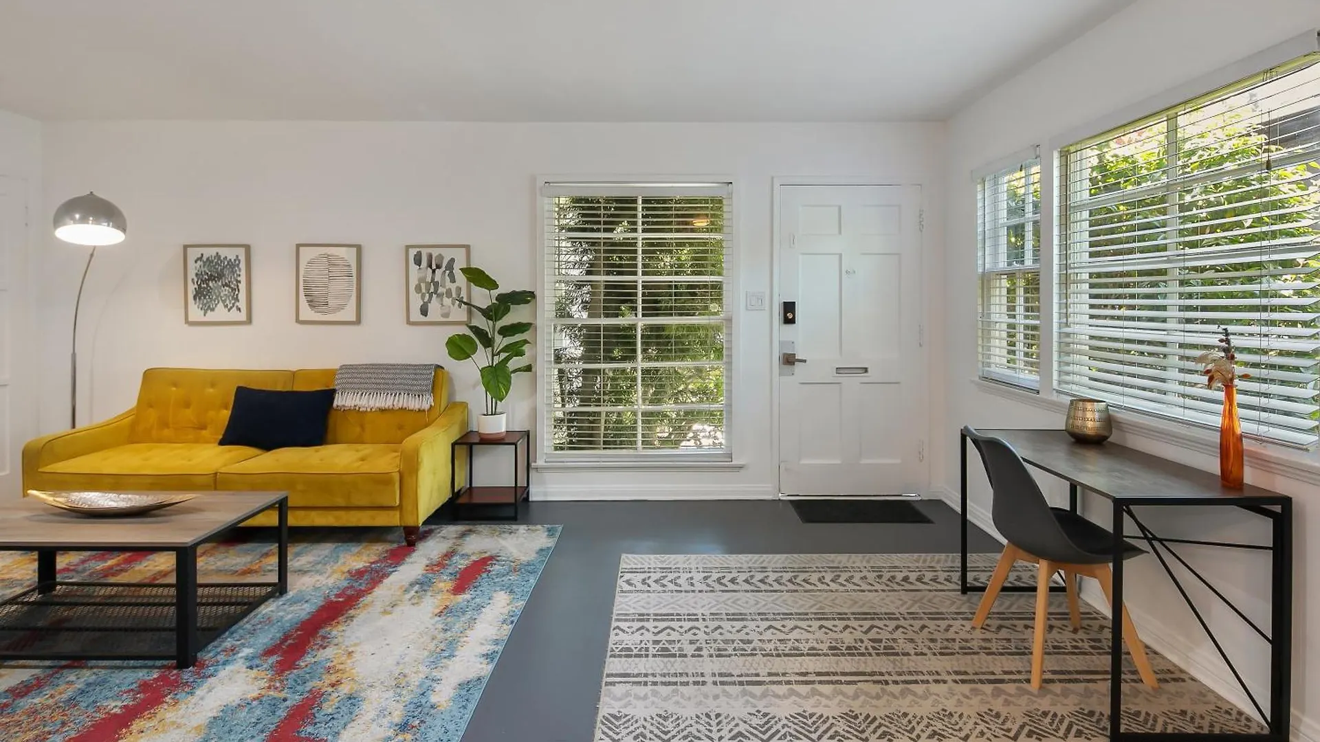 Quaint 1Bd 1Ba Bungalow Los Angeles 0*,  United States