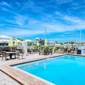waterfront-pool-tiki-bar-grill-gym-location.hotelstampa.org/